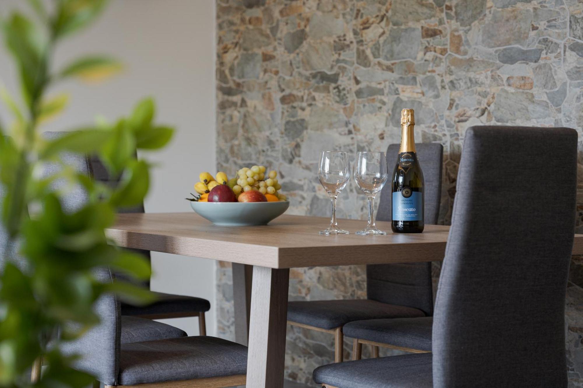 Porfyra Suite 1 Skála 外观 照片